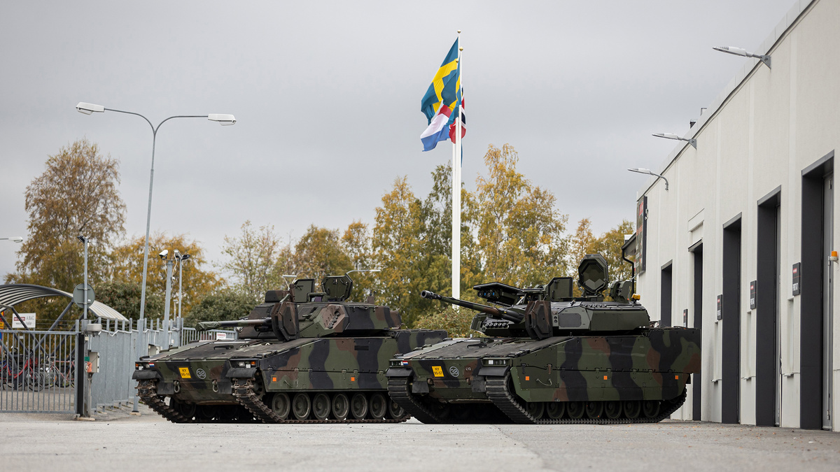 Bae Systems Delivers Upgraded Cv90 With Brand New Turret To The