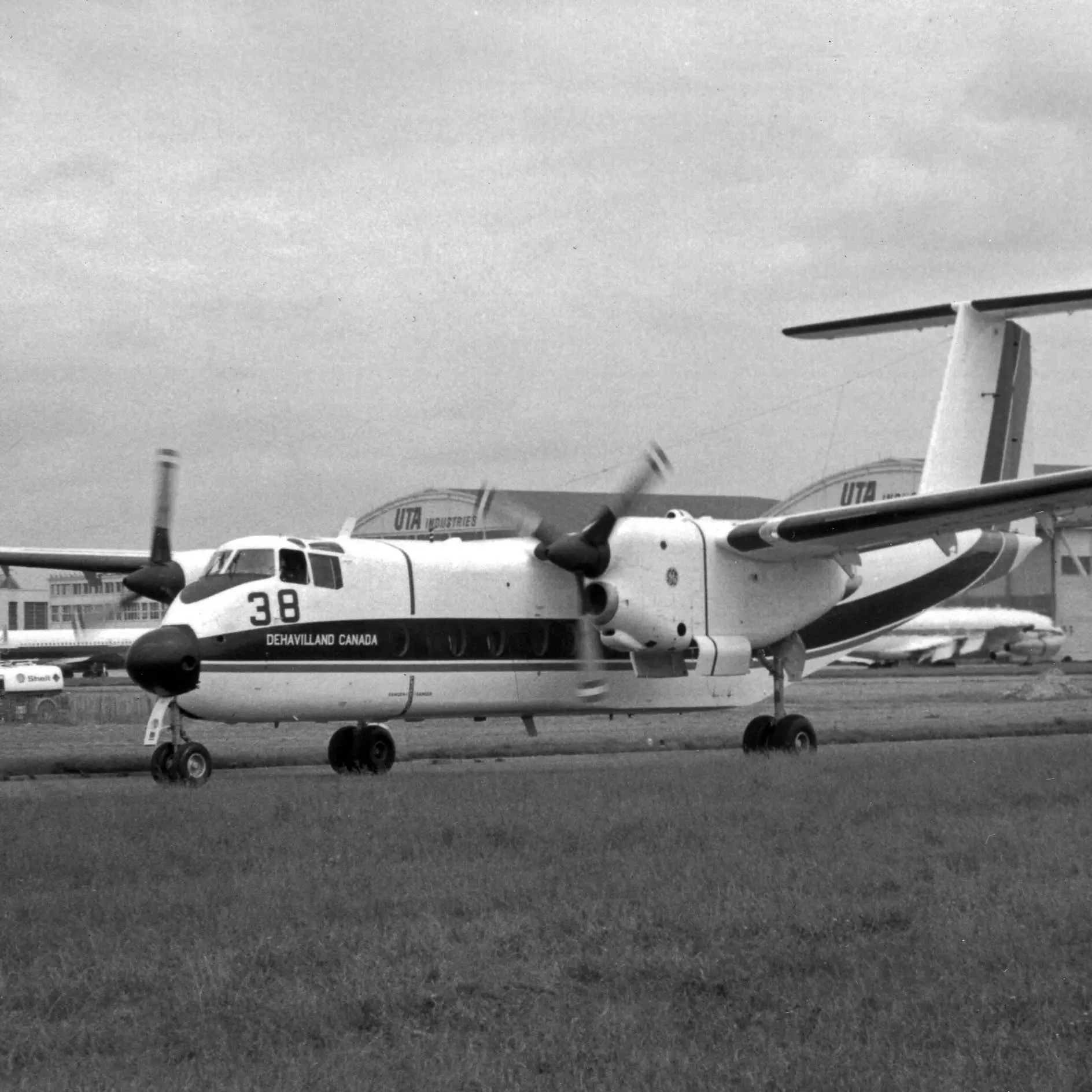 Rcaf De Havilland Canada Cc-115 Buffalo (dhc-5) Aloha Hawaiian